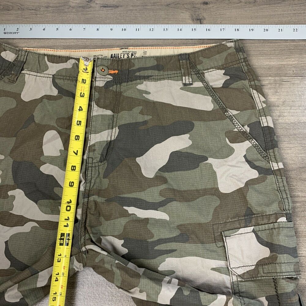 Baileys Point Mens Cargo Camo Shorts Size 34W 39x11 Green Cotton Pockets - Picture 3 of 8